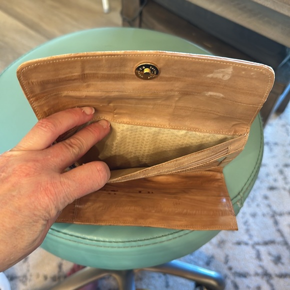 Eel skin tan long wallet - Picture 6 of 6